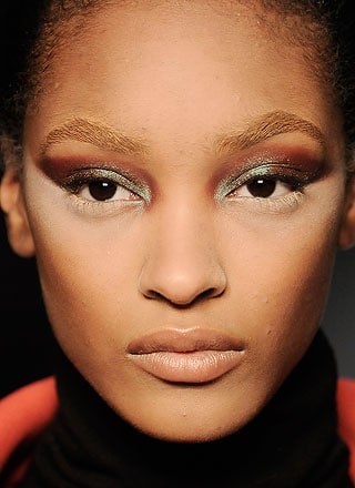 Beauty How-to: Coloring Your Eyebrows