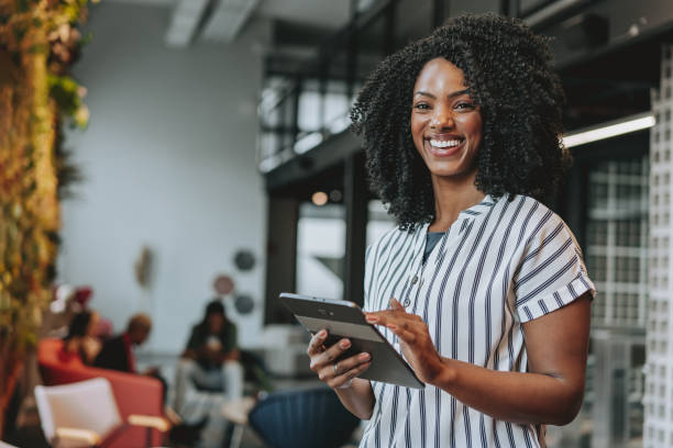 From Inbox to Income: The Ambitious Woman’s Guide to Monetizing Your Email List
